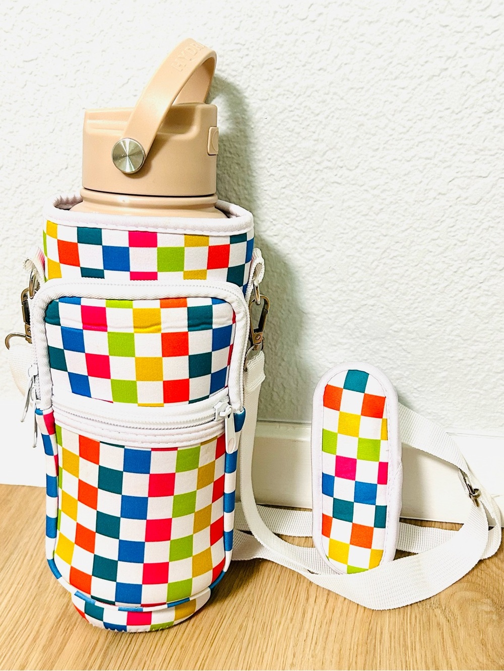 Water Bottle Cup Sleeve With Pouch Crossbody Water Bottle Holder- White Strap - Picture 2 of 16